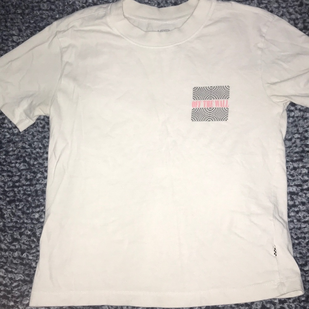 3/10 !! Vans Tee!! Good as new!!
